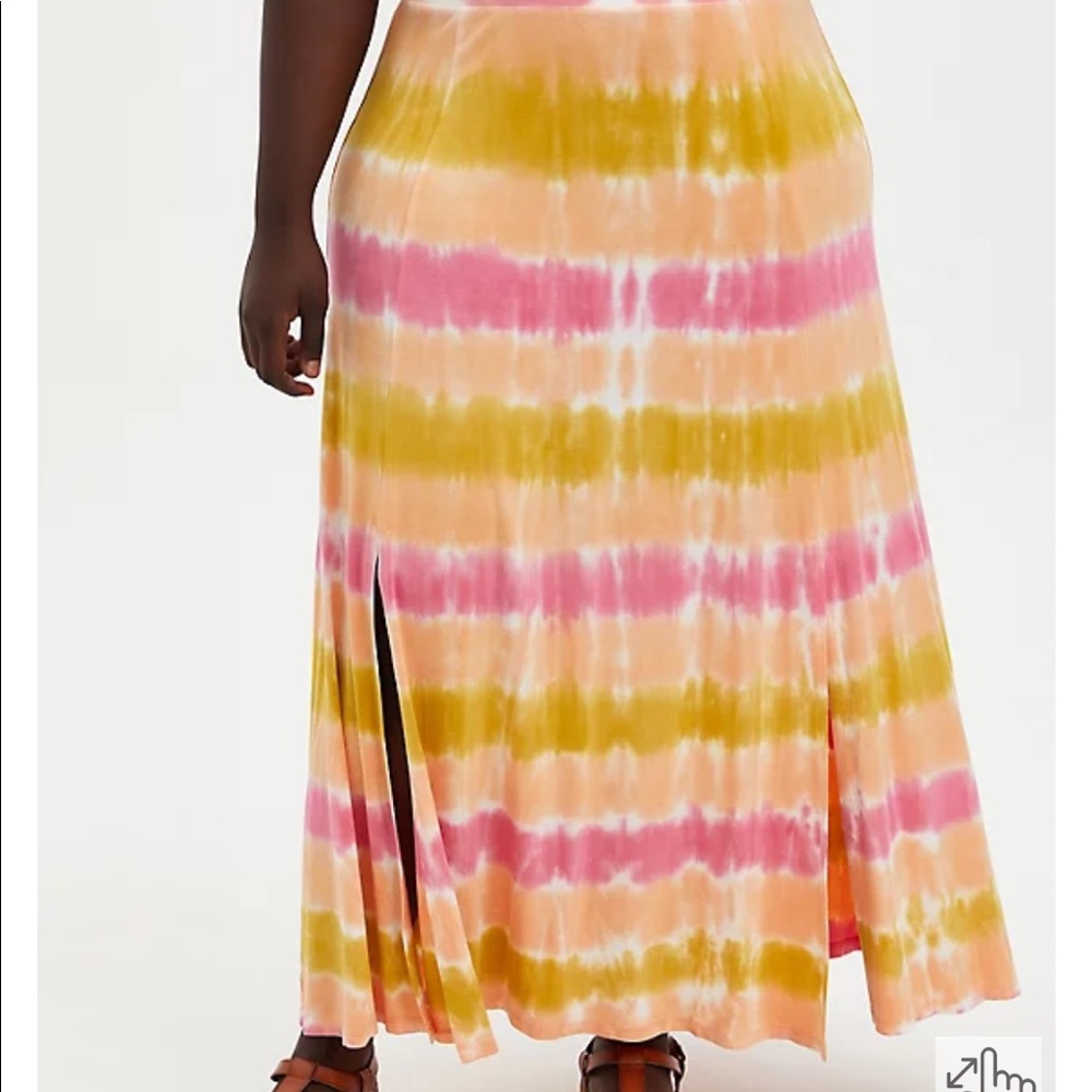 Torrid dip dye maxi skirt double slit size 2x NWT